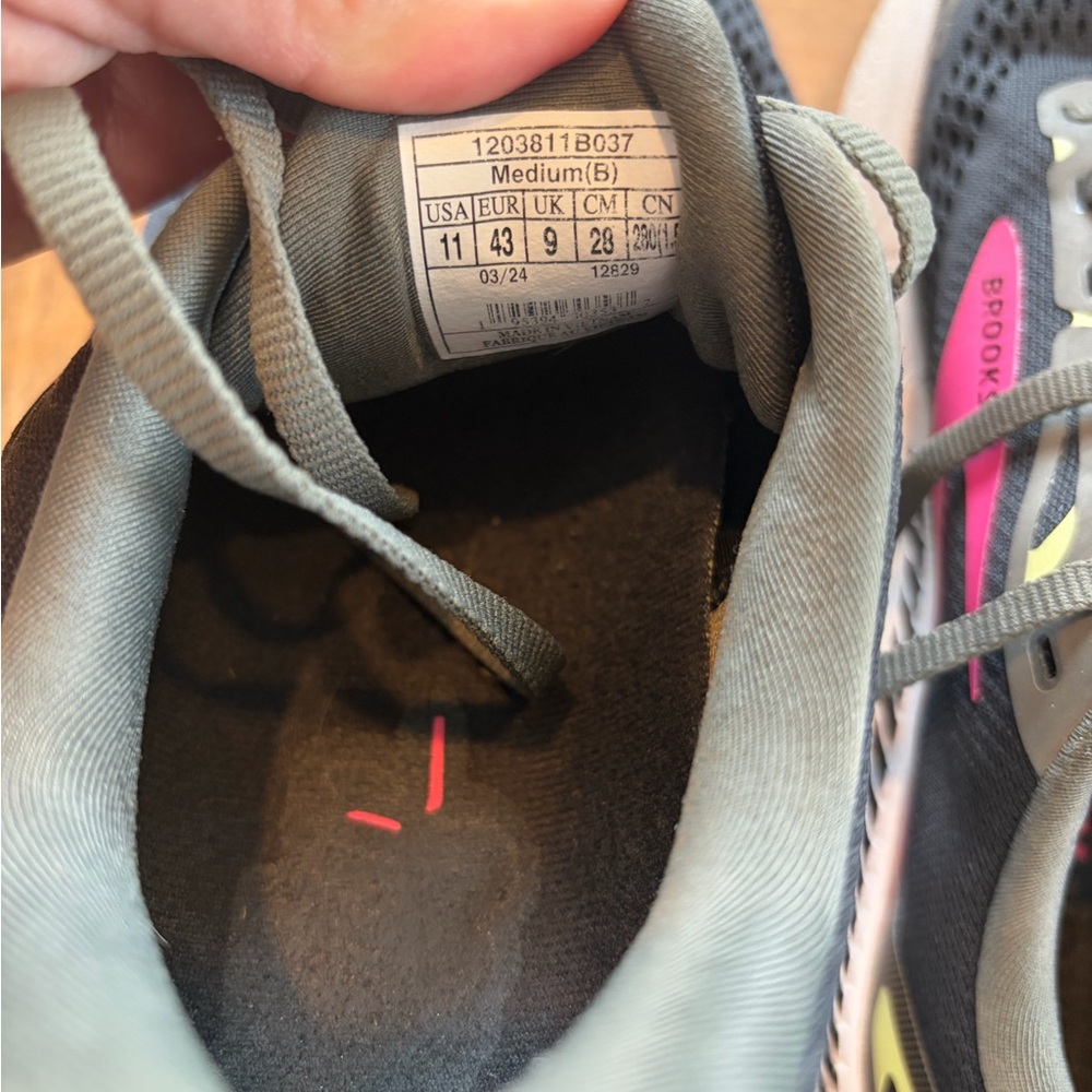 Brooks Adrenaline GTS 23 Black Pink Gray Athletics Sneakers- women’s size 11 - Picture 12 of 12